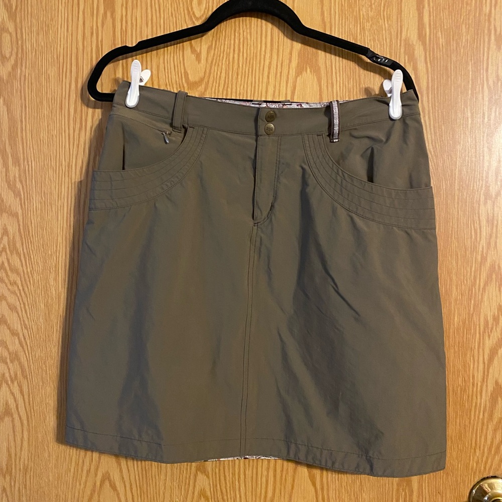 Tan Green Knee-Length Cargo Skirt for Work